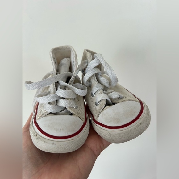Toddler High Top Converse White Size 5 - Picture 2 of 8
